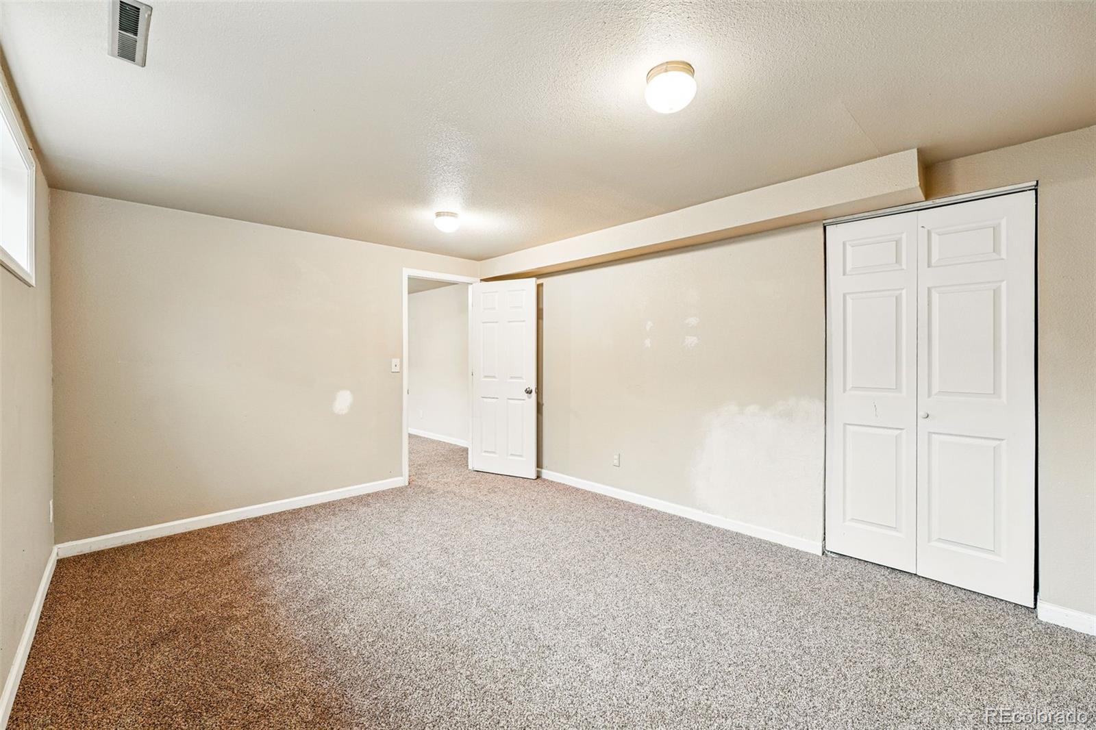 1222 De Reamer Circle