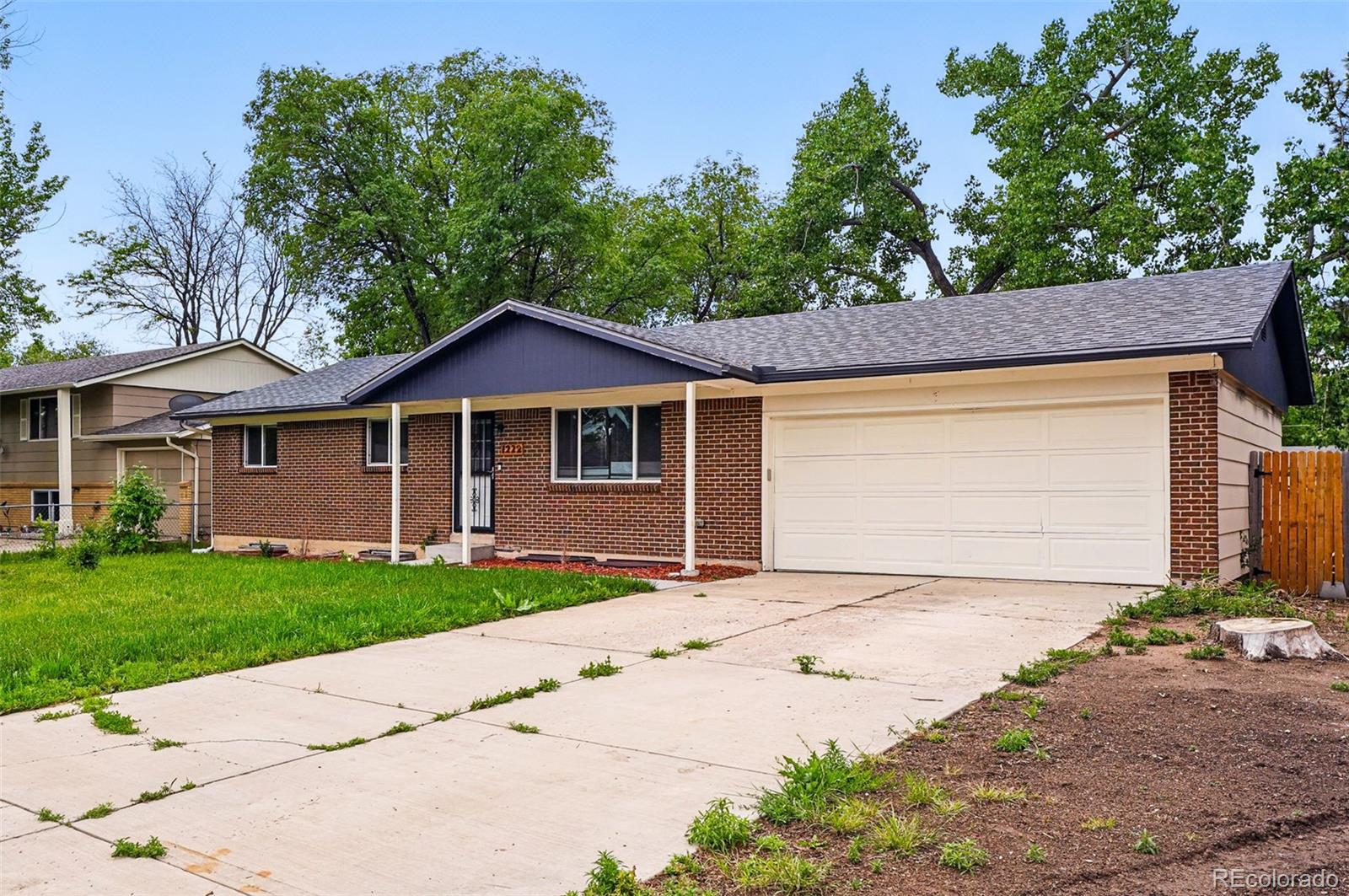 1222 De Reamer Circle