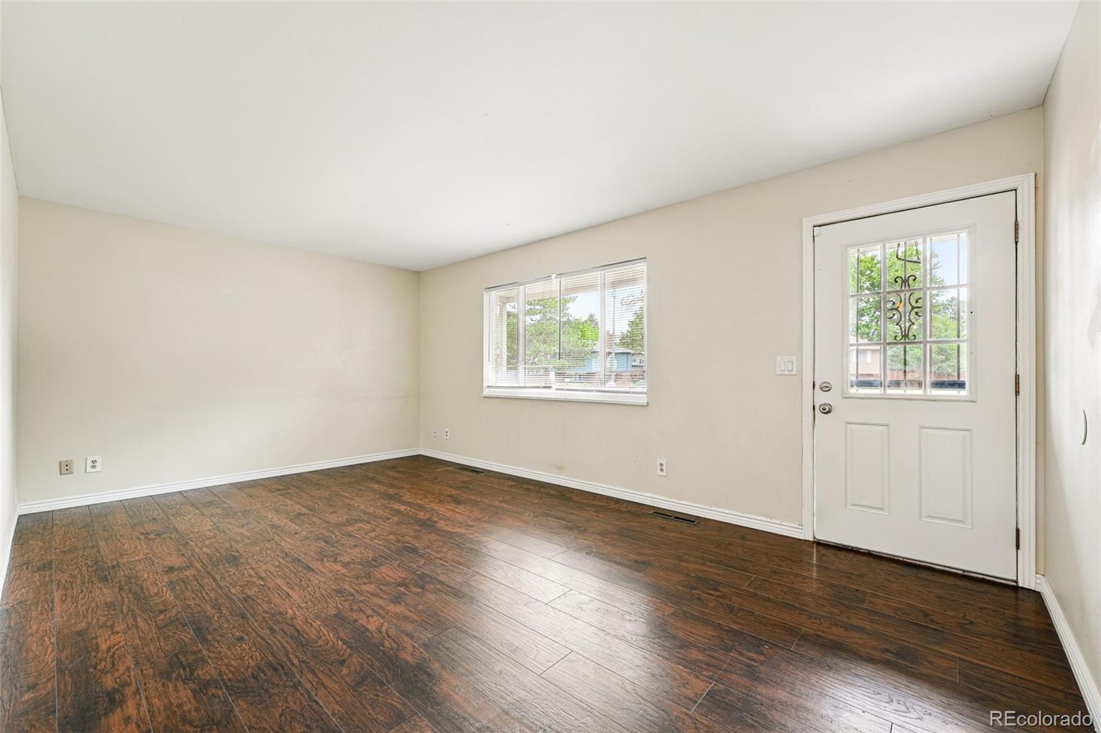 1222 De Reamer Circle