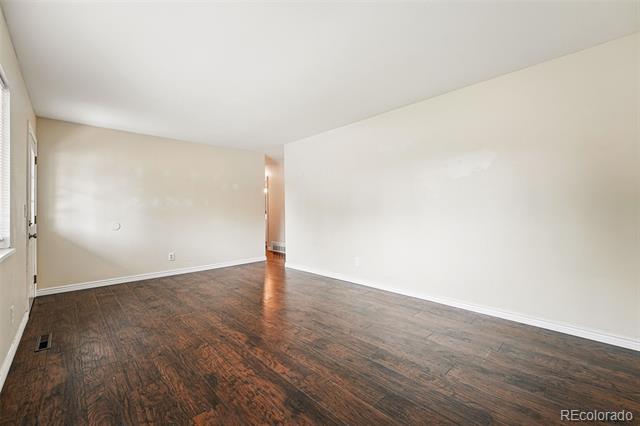 1222 De Reamer Circle