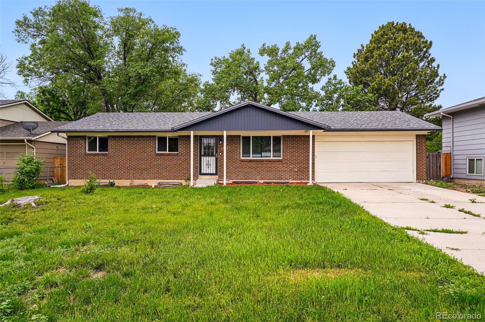 1222 De Reamer Circle