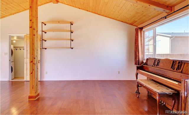250 W Baldwyn Drive