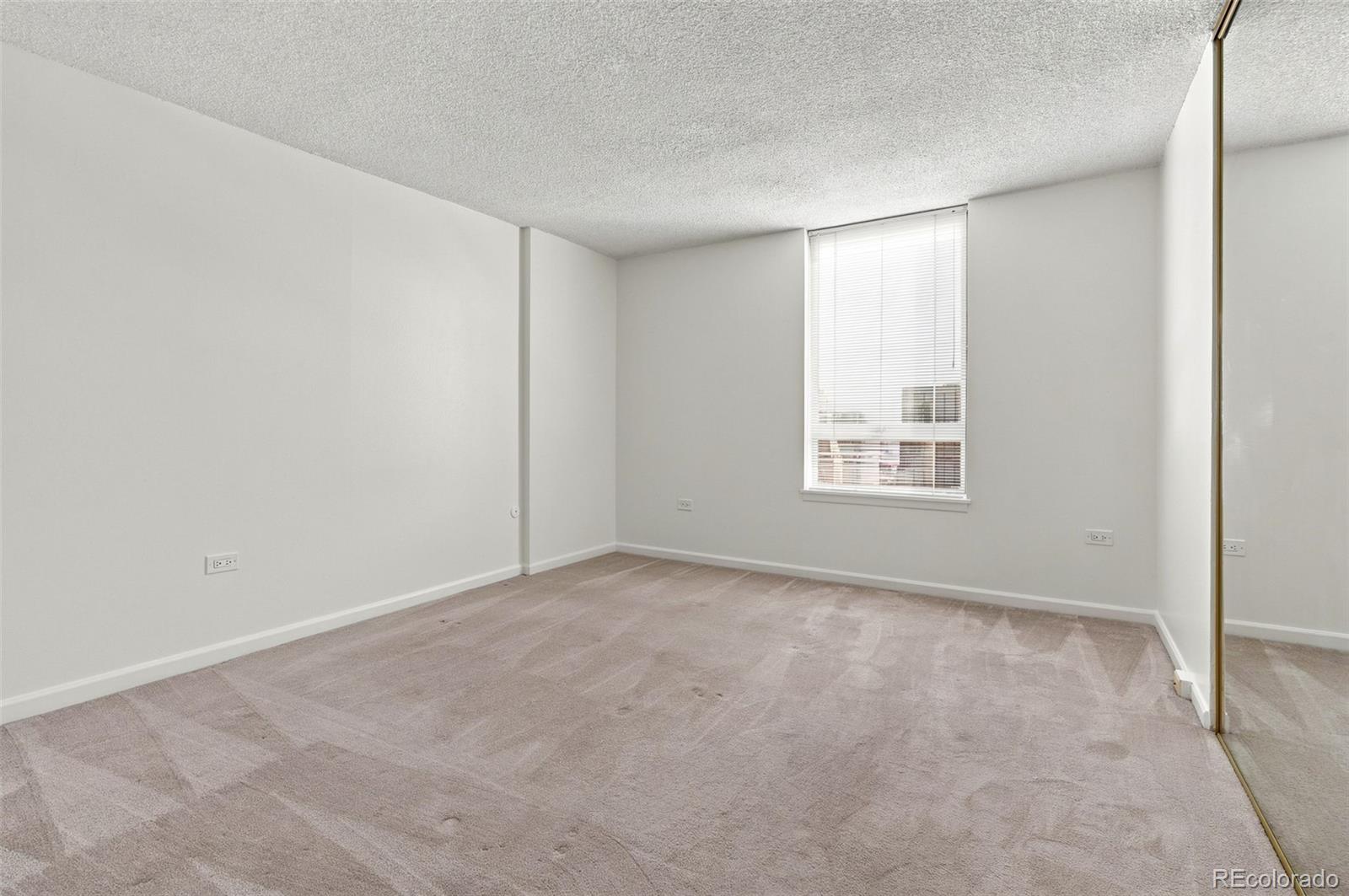 1020 15th Street Unit: 33G