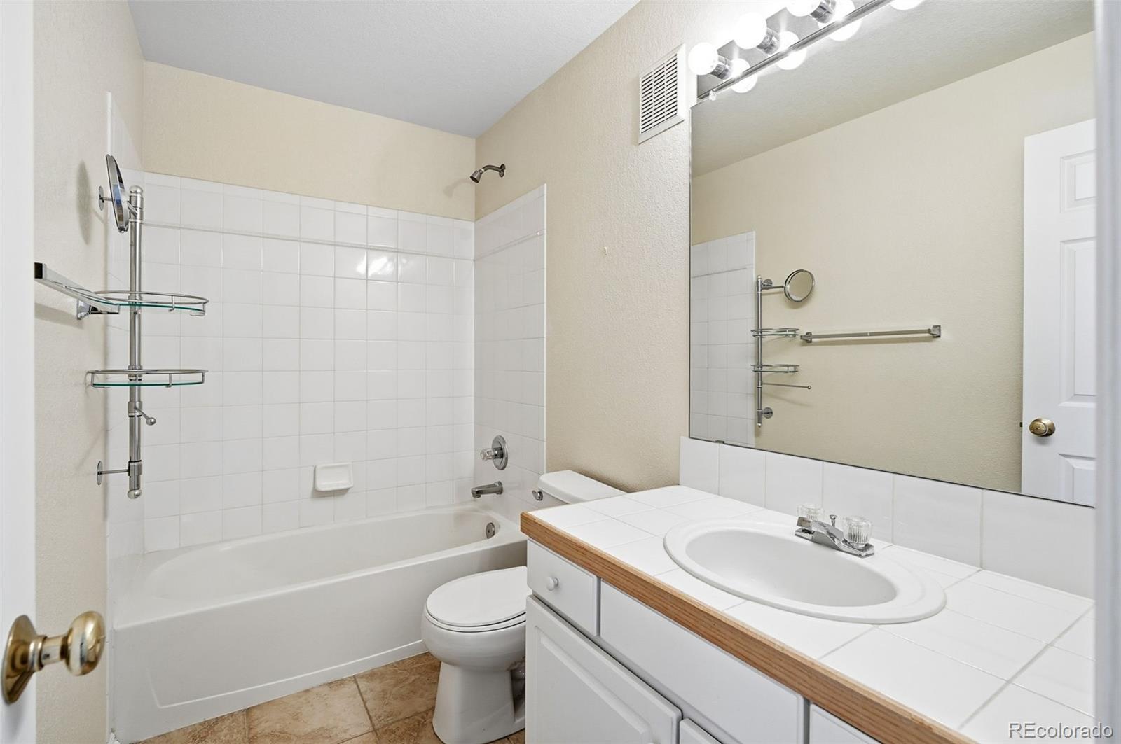 2526 S Tucson Circle