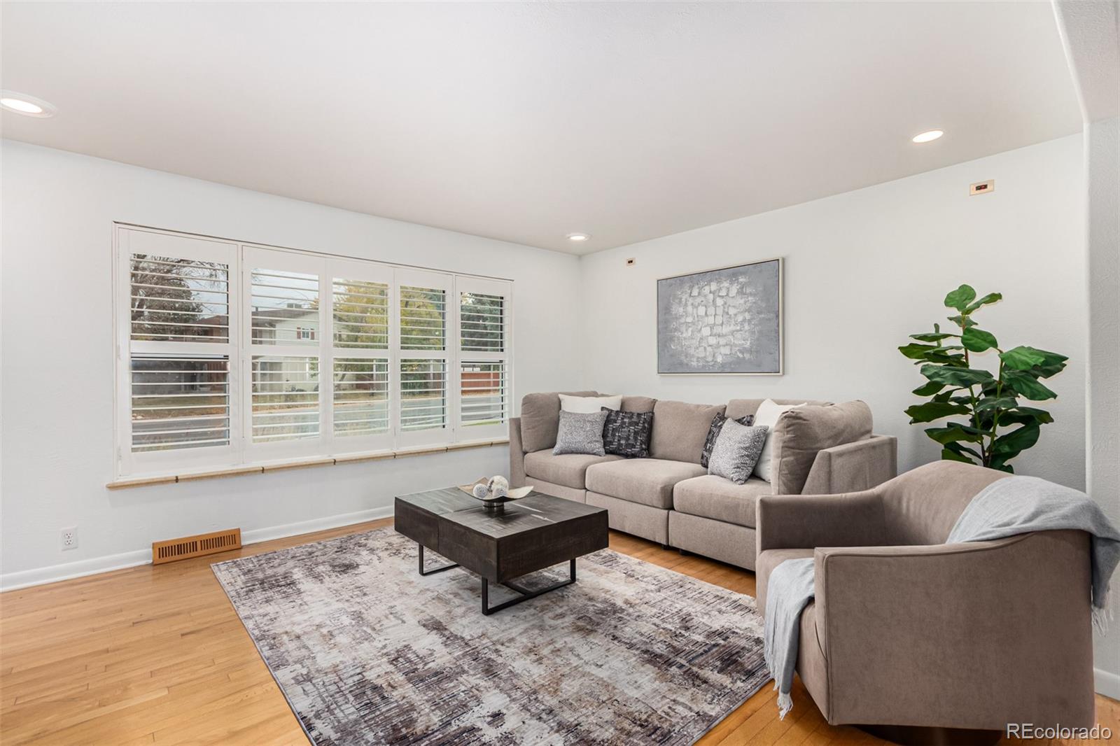 5735 W Florida Avenue