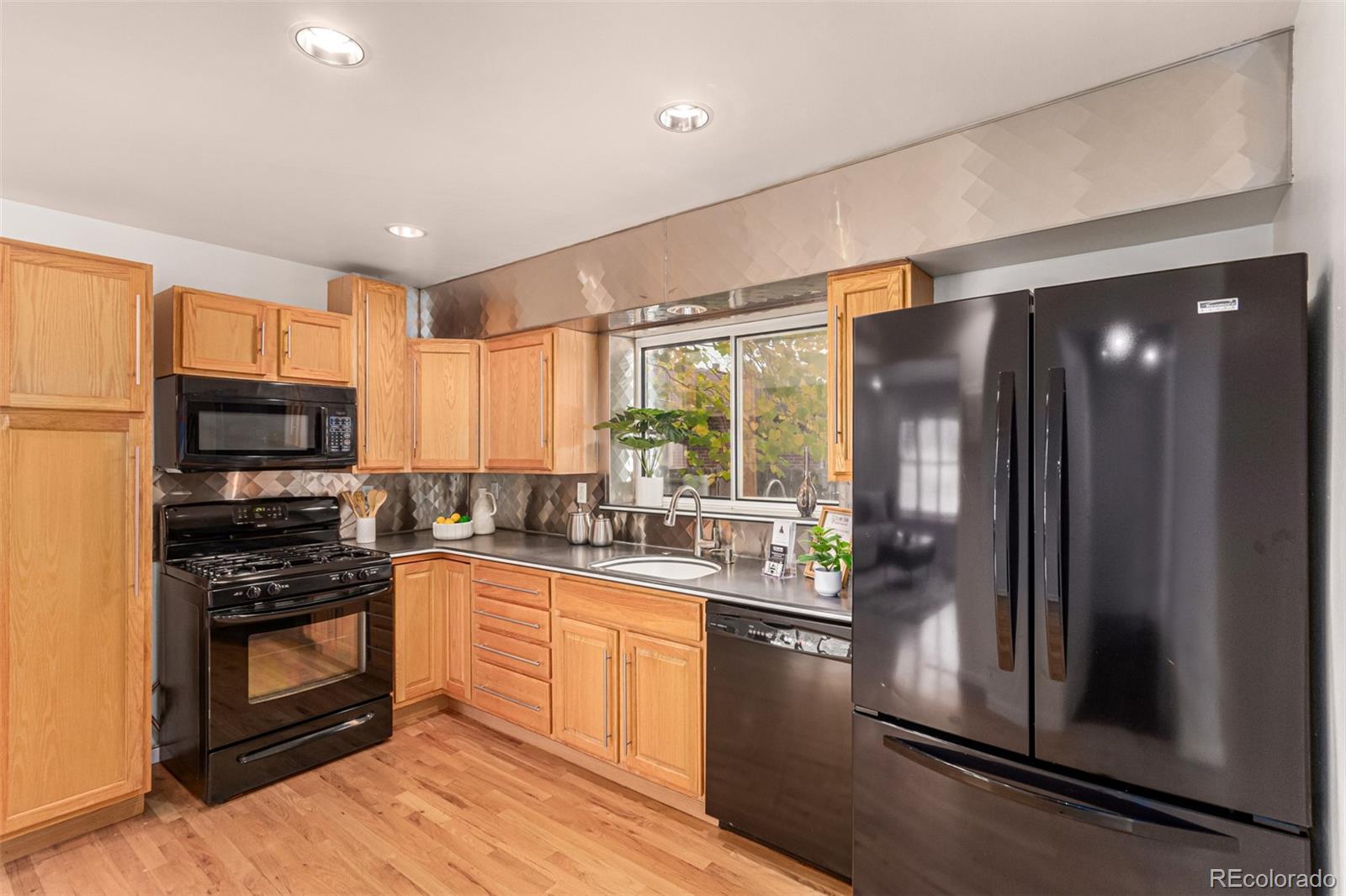 5735 W Florida Avenue