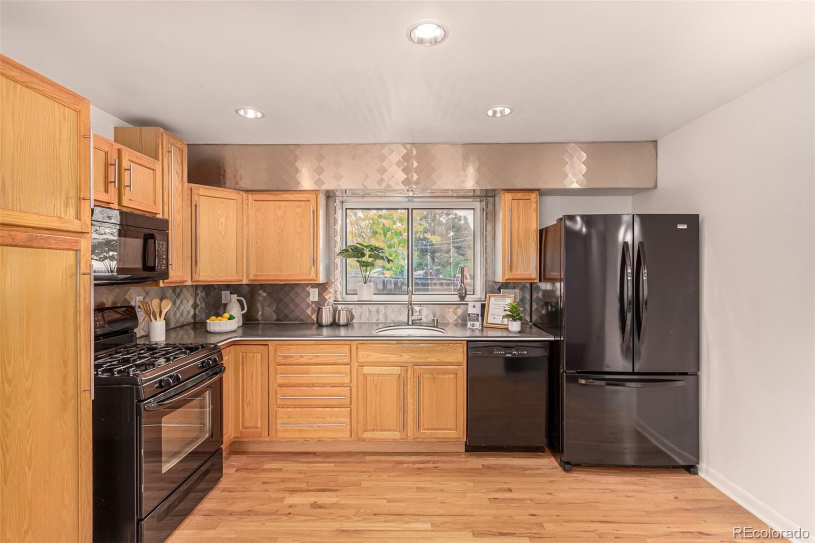 5735 W Florida Avenue