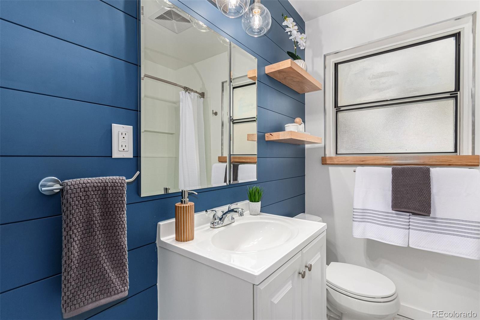 5735 W Florida Avenue