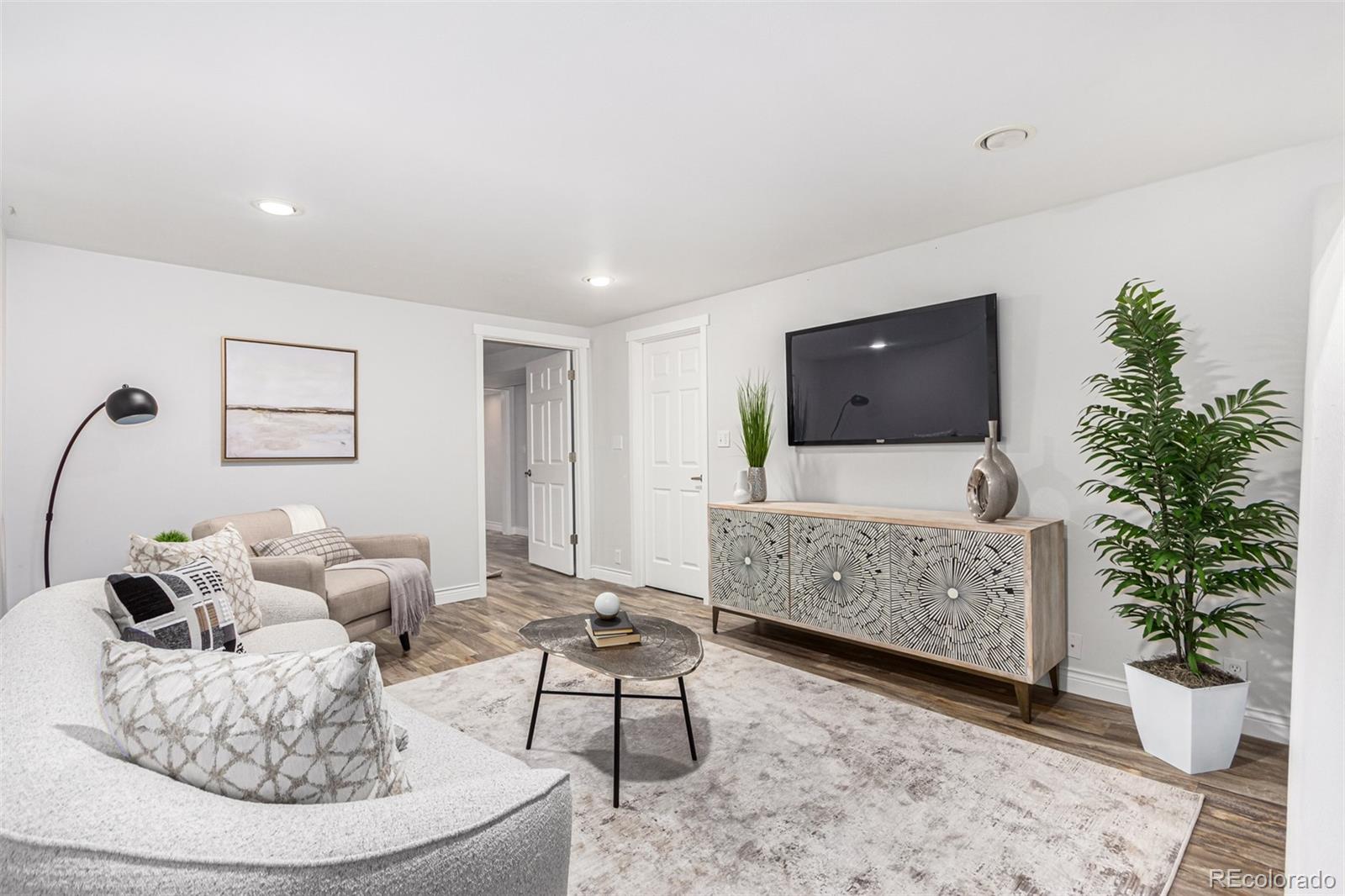 5735 W Florida Avenue