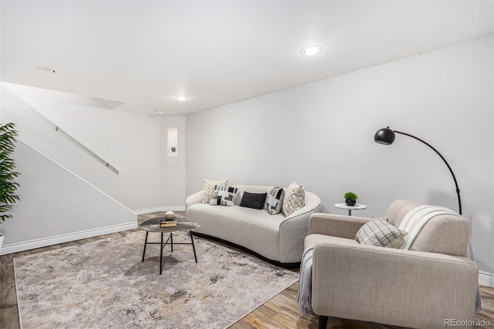 5735 W Florida Avenue