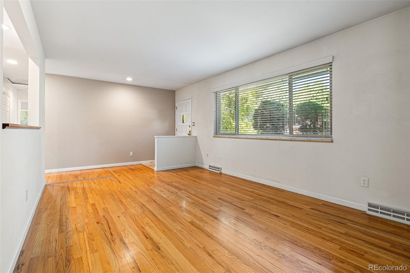 222 W Fremont Avenue