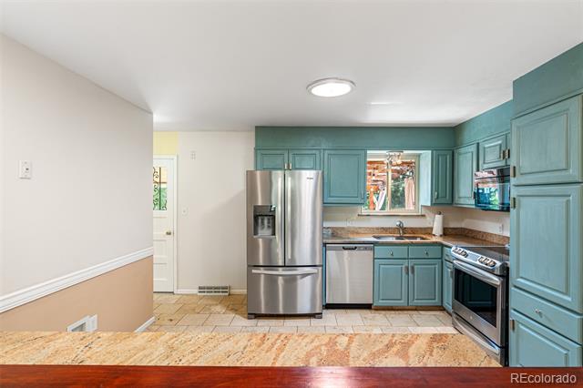 222 W Fremont Avenue