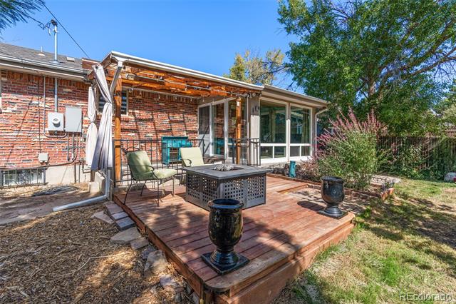 222 W Fremont Avenue