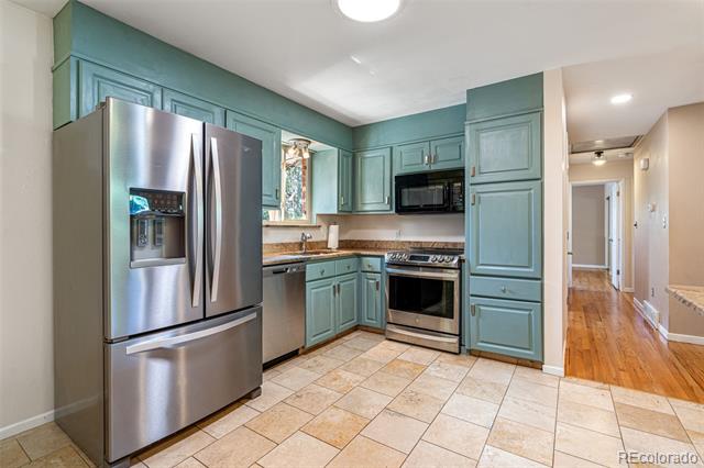 222 W Fremont Avenue