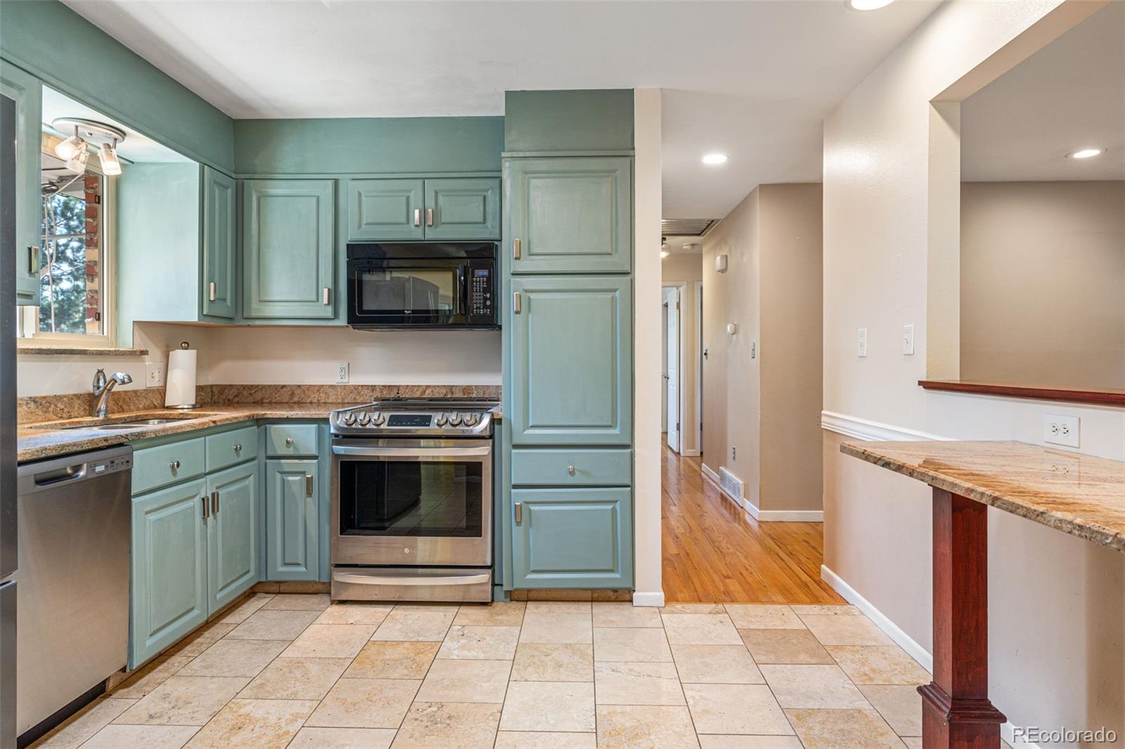 222 W Fremont Avenue