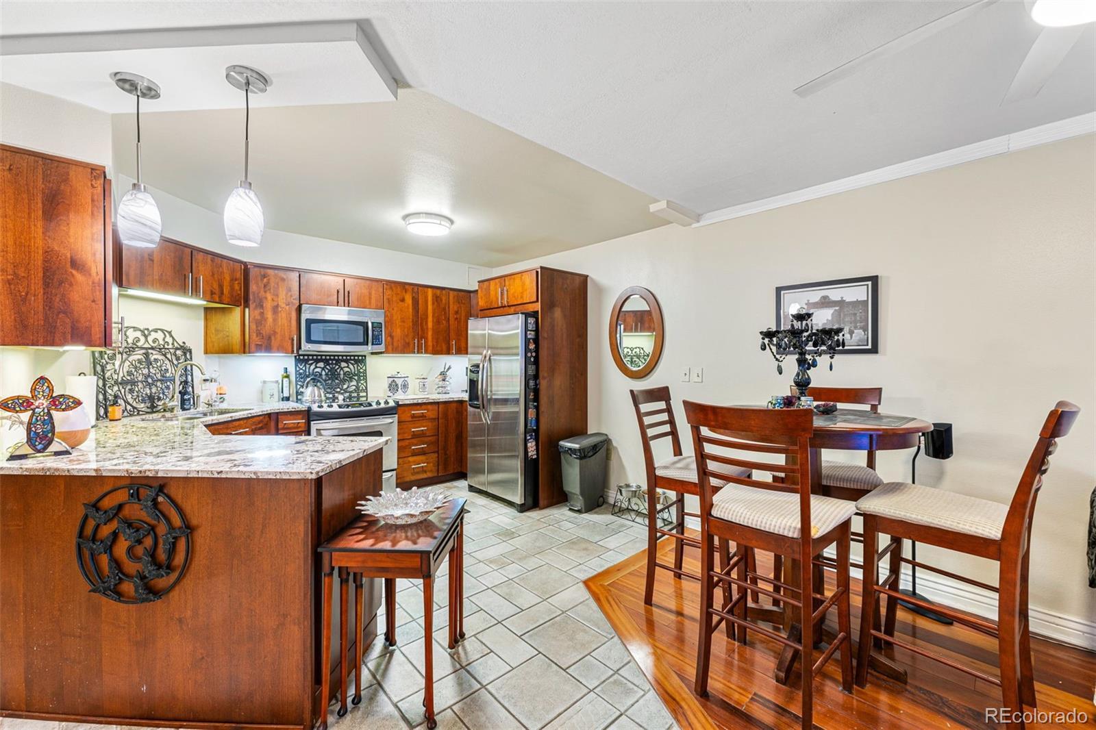 1625 Larimer Street Unit: 1008