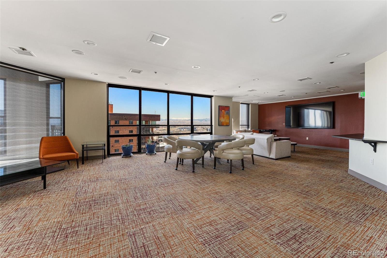 1625 Larimer Street Unit: 1008