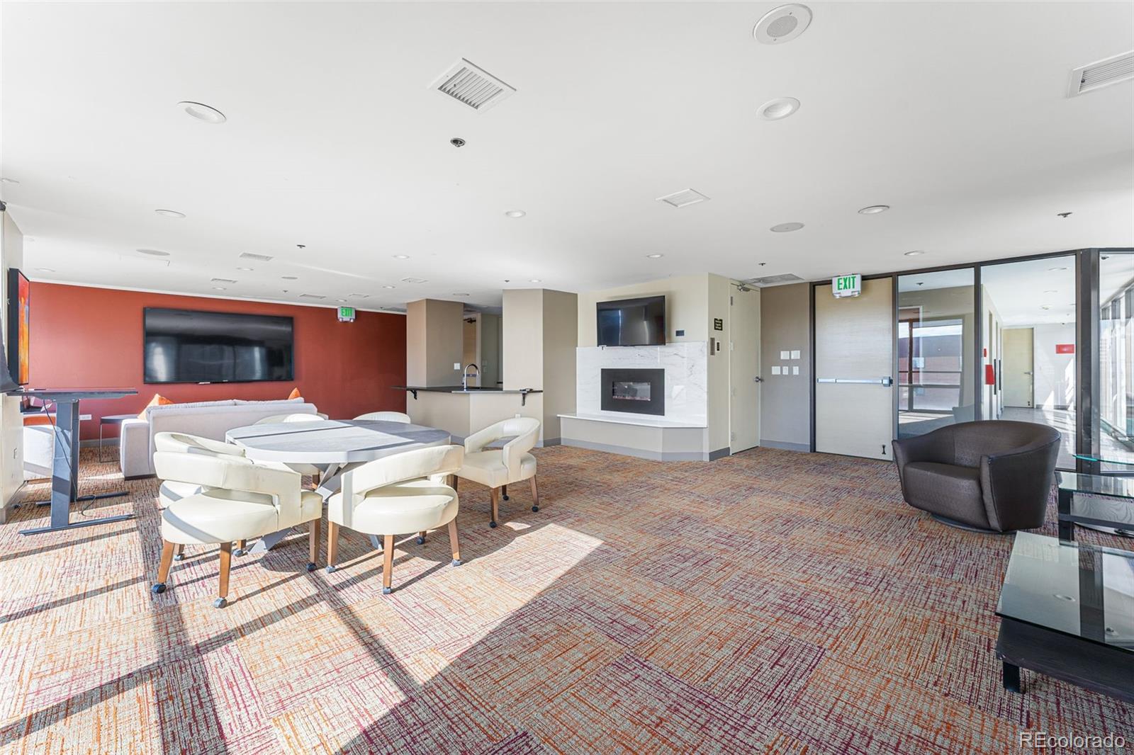 1625 Larimer Street Unit: 1008