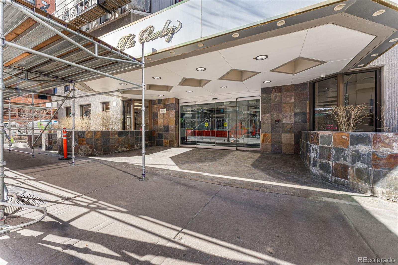 1625 Larimer Street Unit: 1008