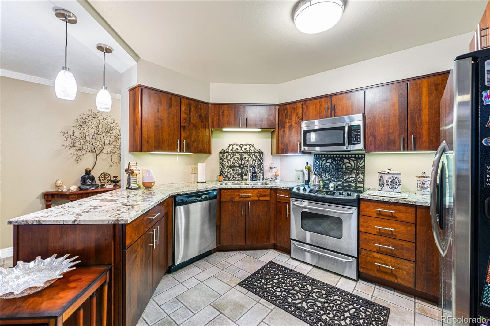 1625 Larimer Street Unit: 1008