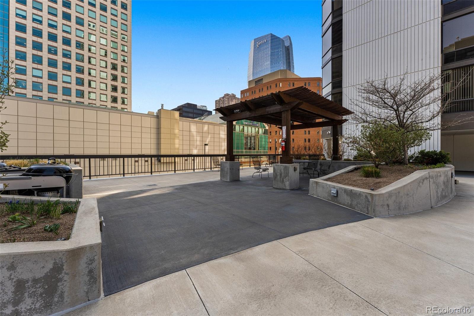 1625 Larimer Street Unit: 1008