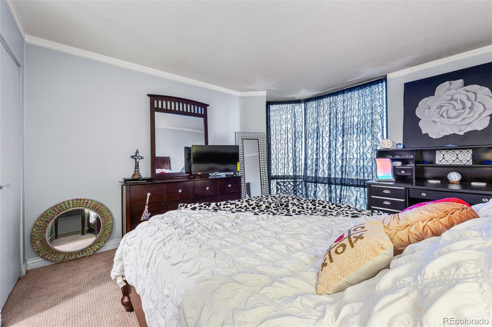 1625 Larimer Street Unit: 1008