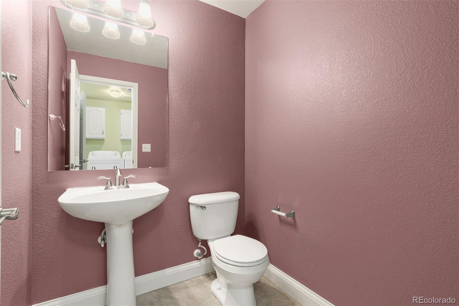 8081 S Kittredge Way