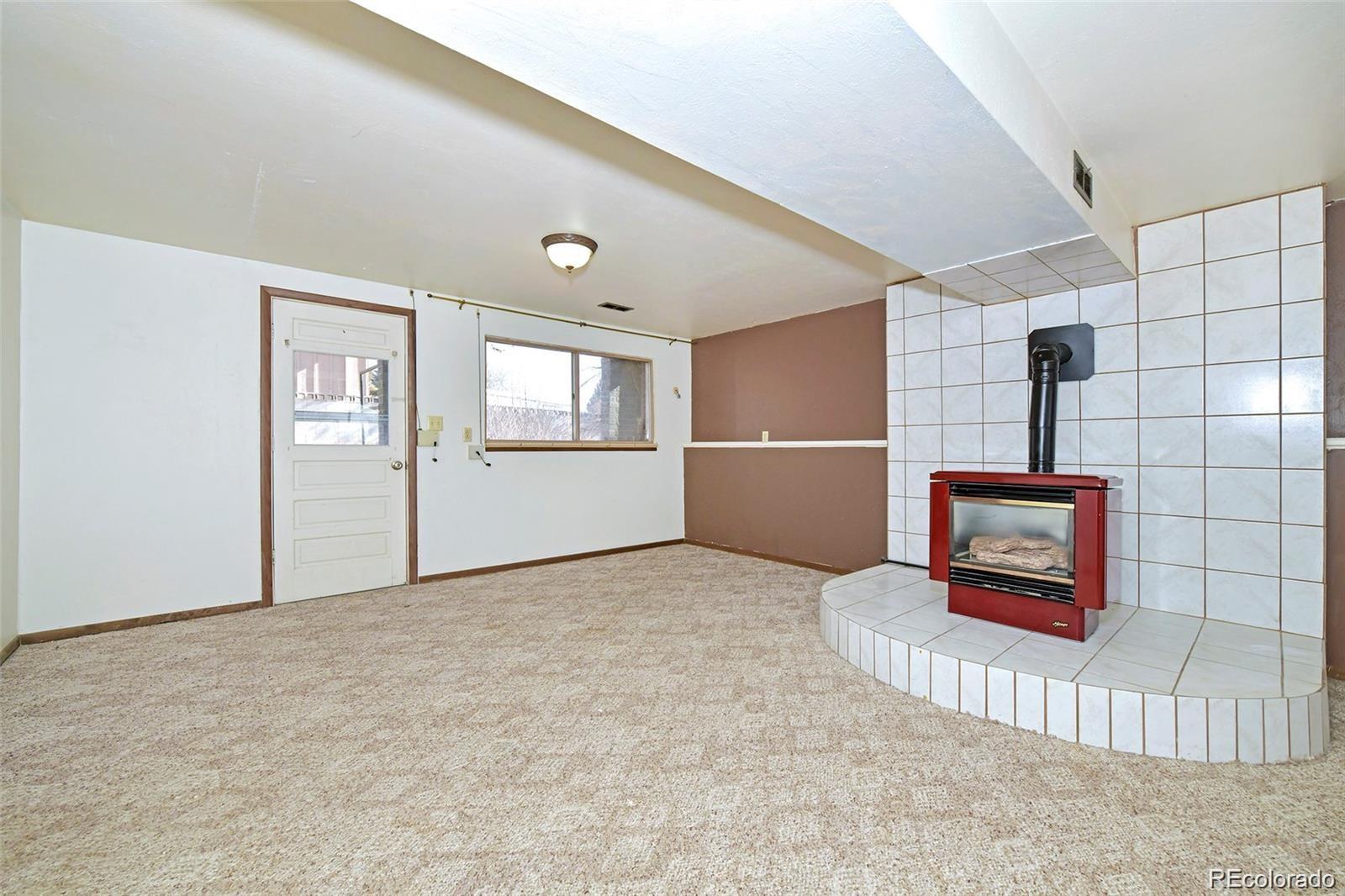 645 Quebec St Street