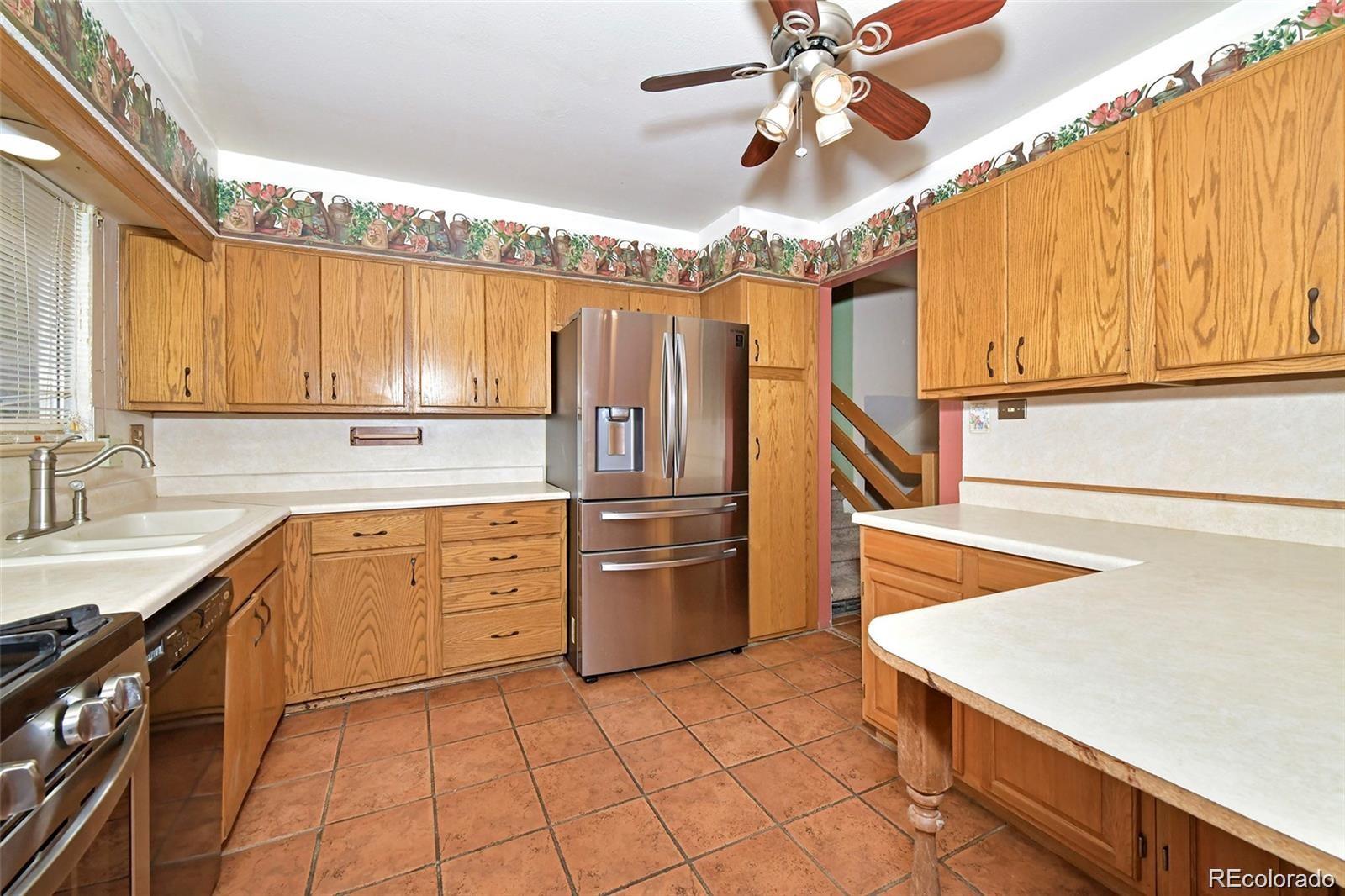 645 Quebec St Street