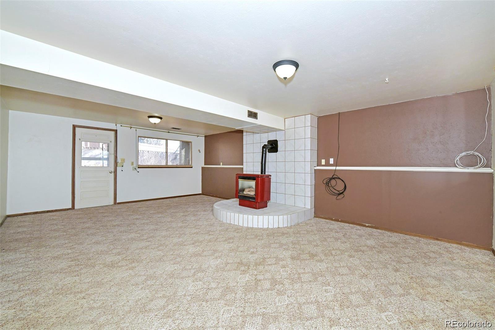 645 Quebec St Street