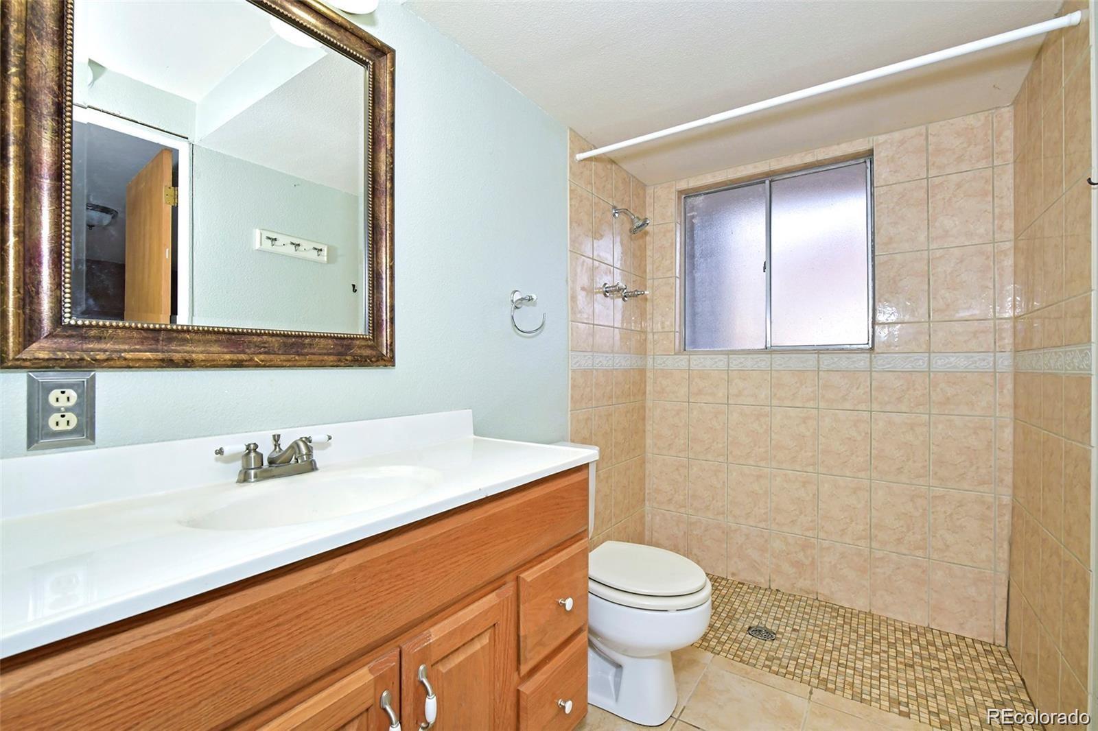 645 Quebec St Street