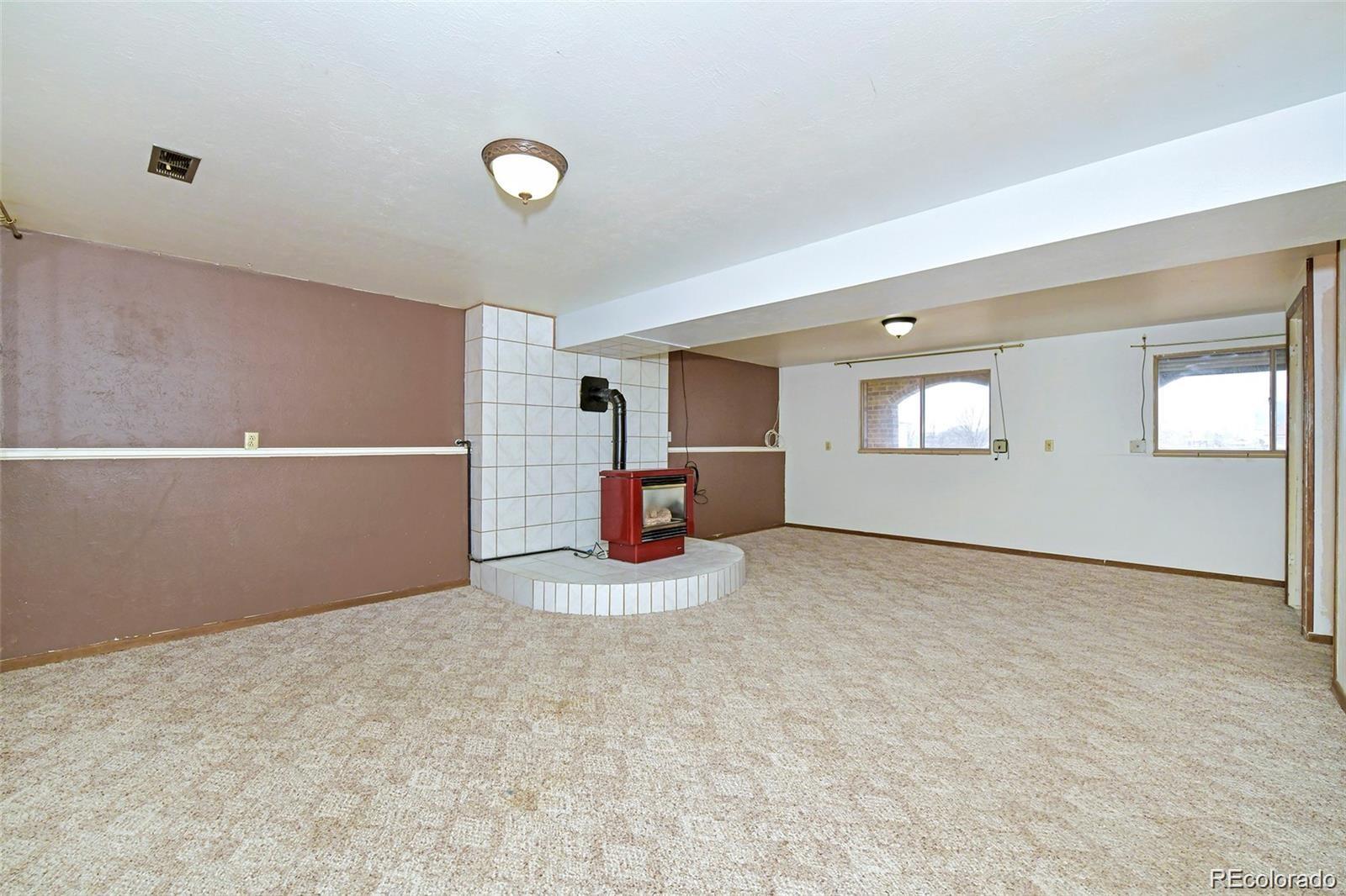 645 Quebec St Street