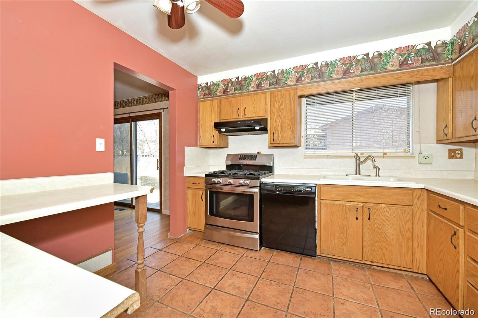 645 Quebec St Street