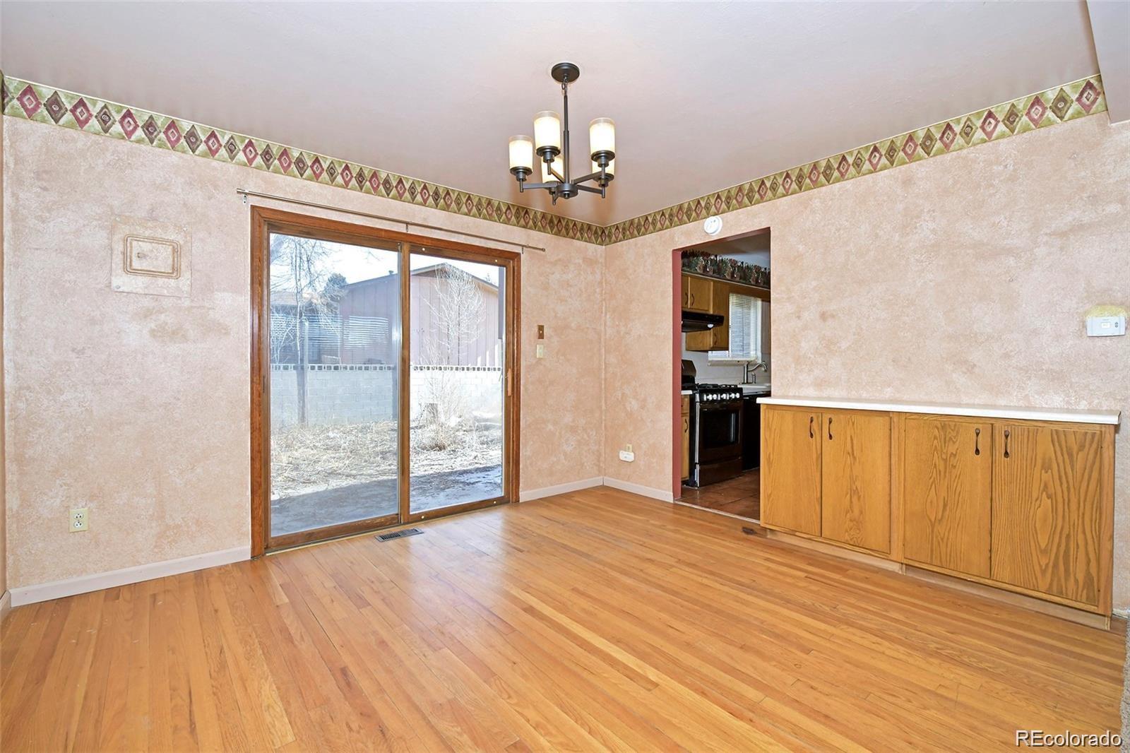 645 Quebec St Street