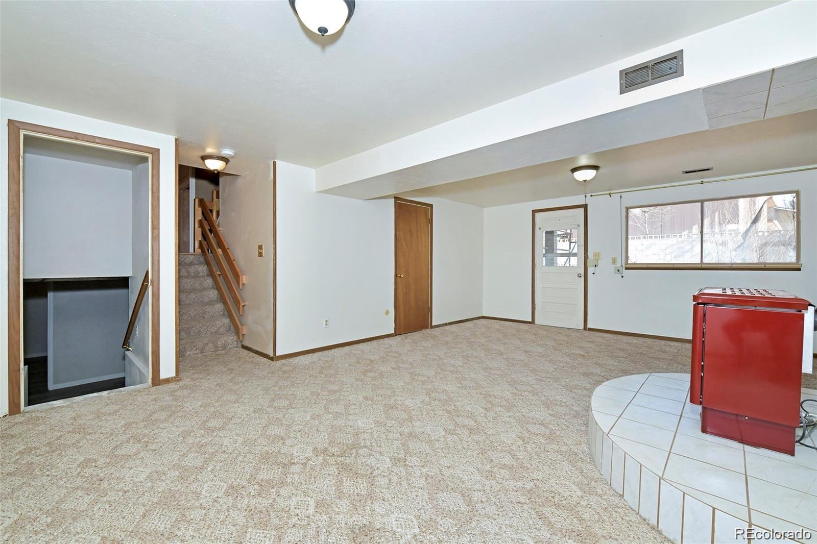 645 Quebec St Street