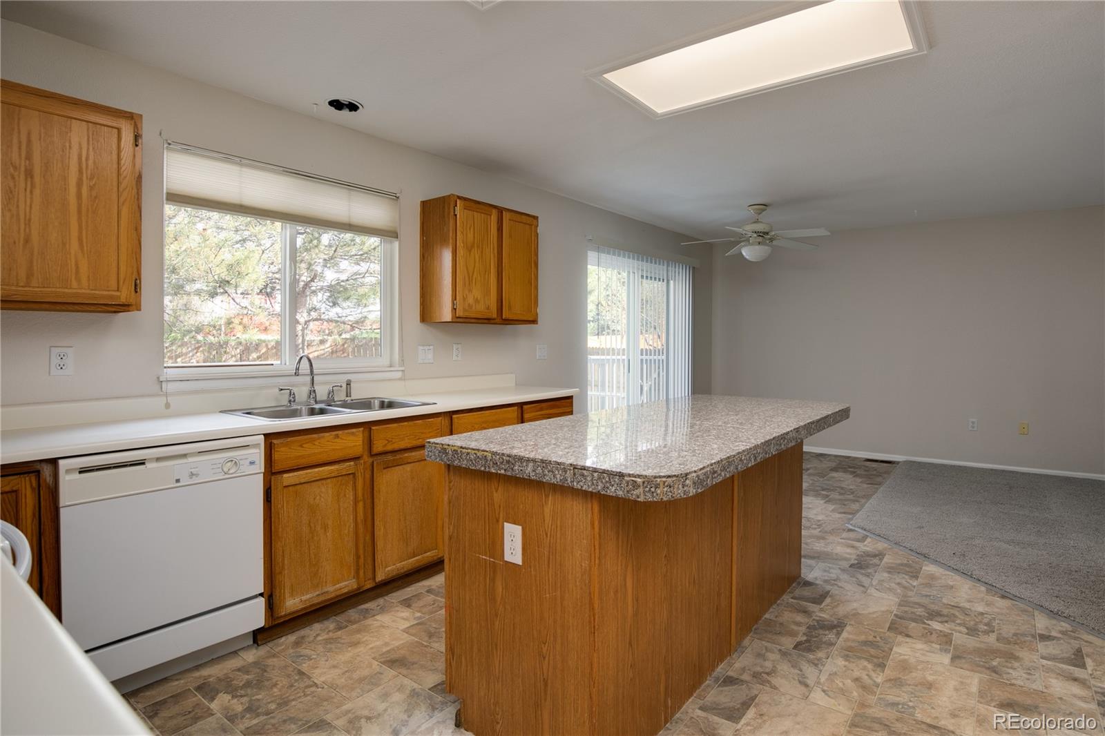 19467 E Crestridge Circle