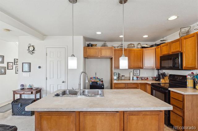 8492 Tejon Way