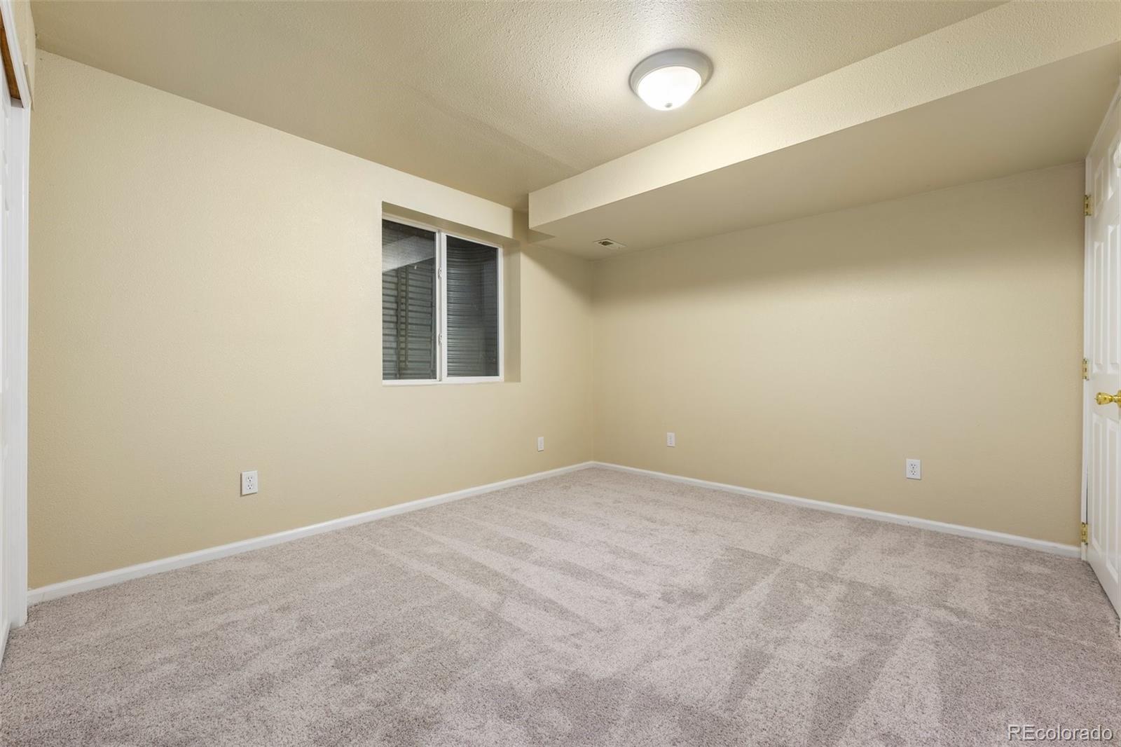 9514 Pinebrook Street