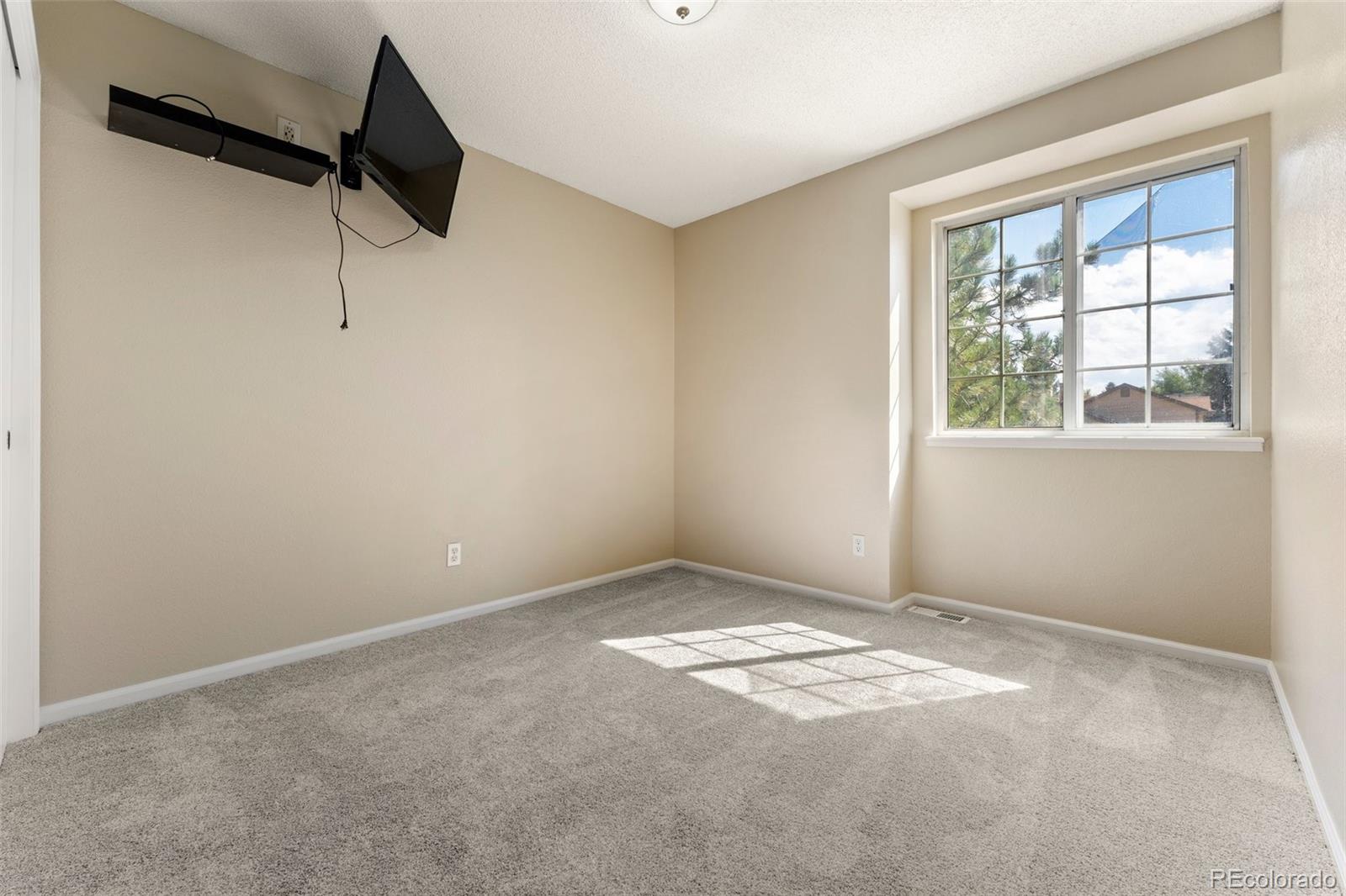 9514 Pinebrook Street