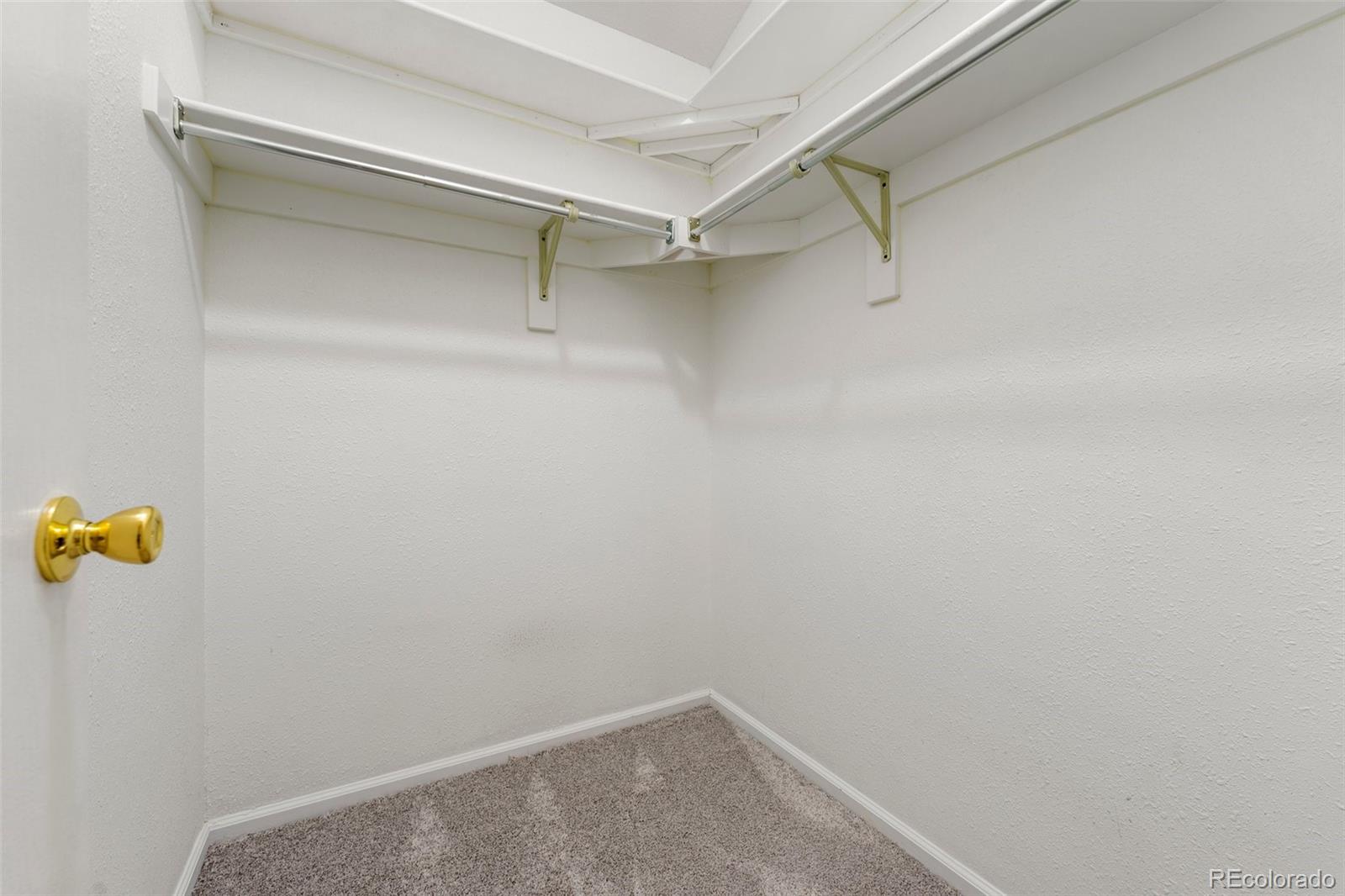 9514 Pinebrook Street