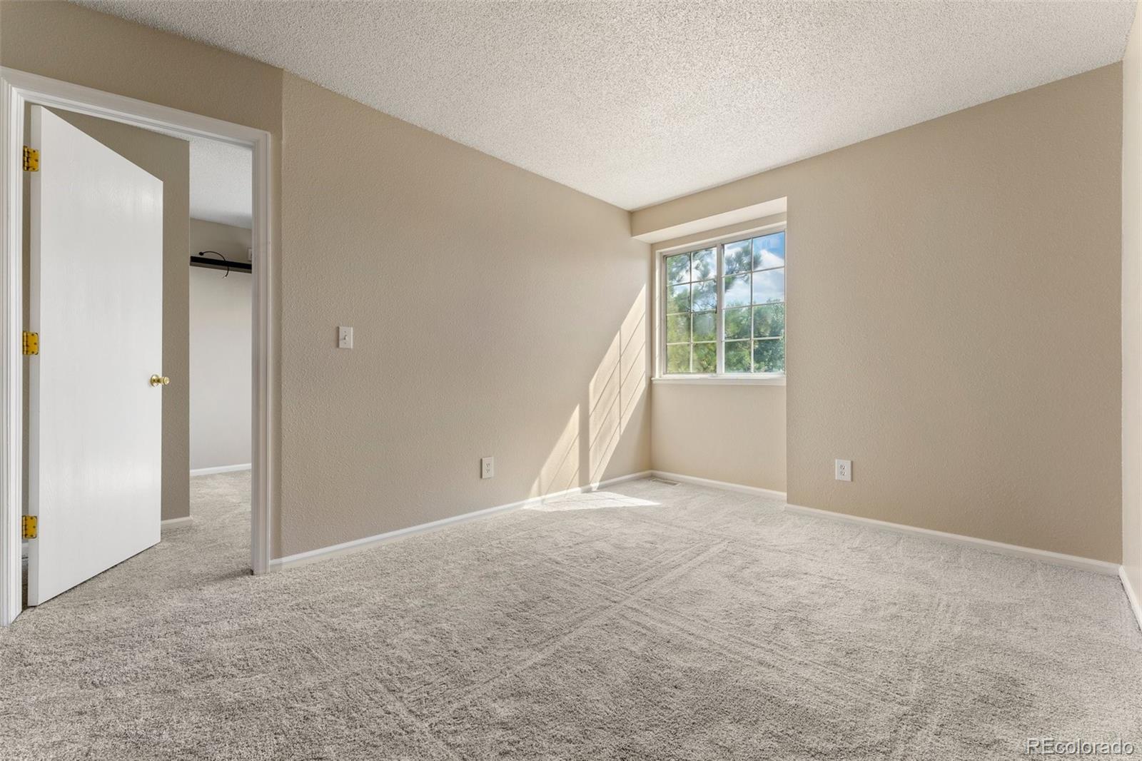 9514 Pinebrook Street