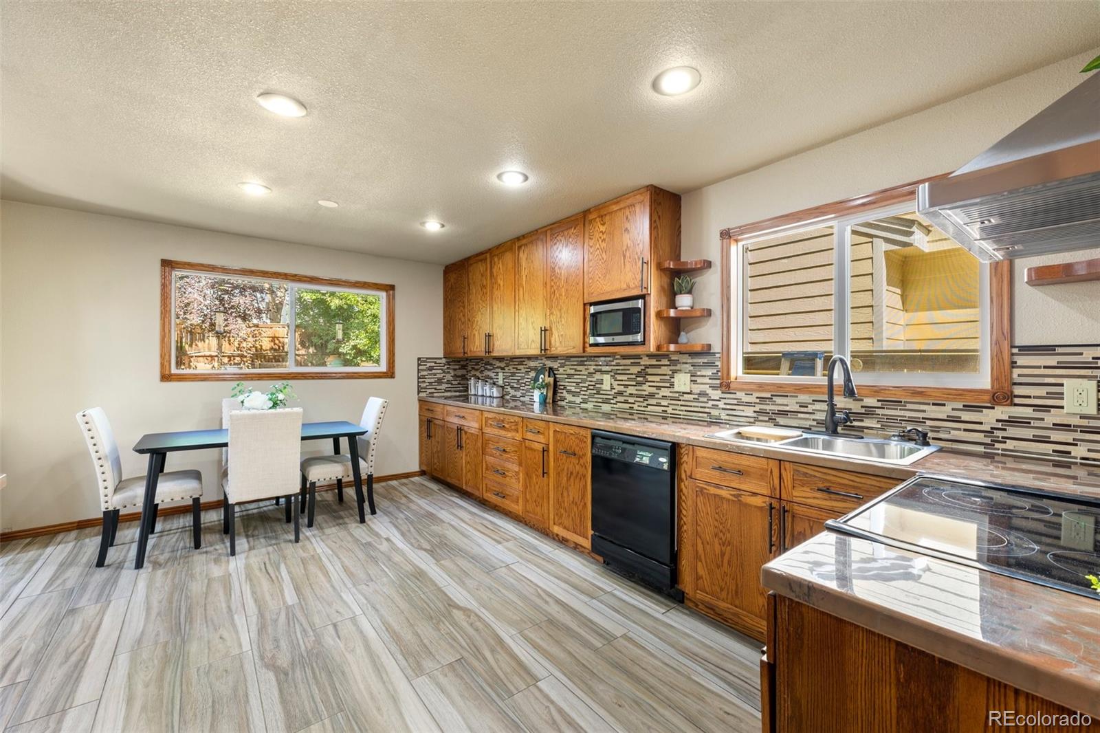 9514 Pinebrook Street