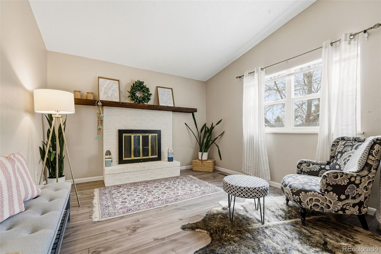 5559 Descanso Circle E