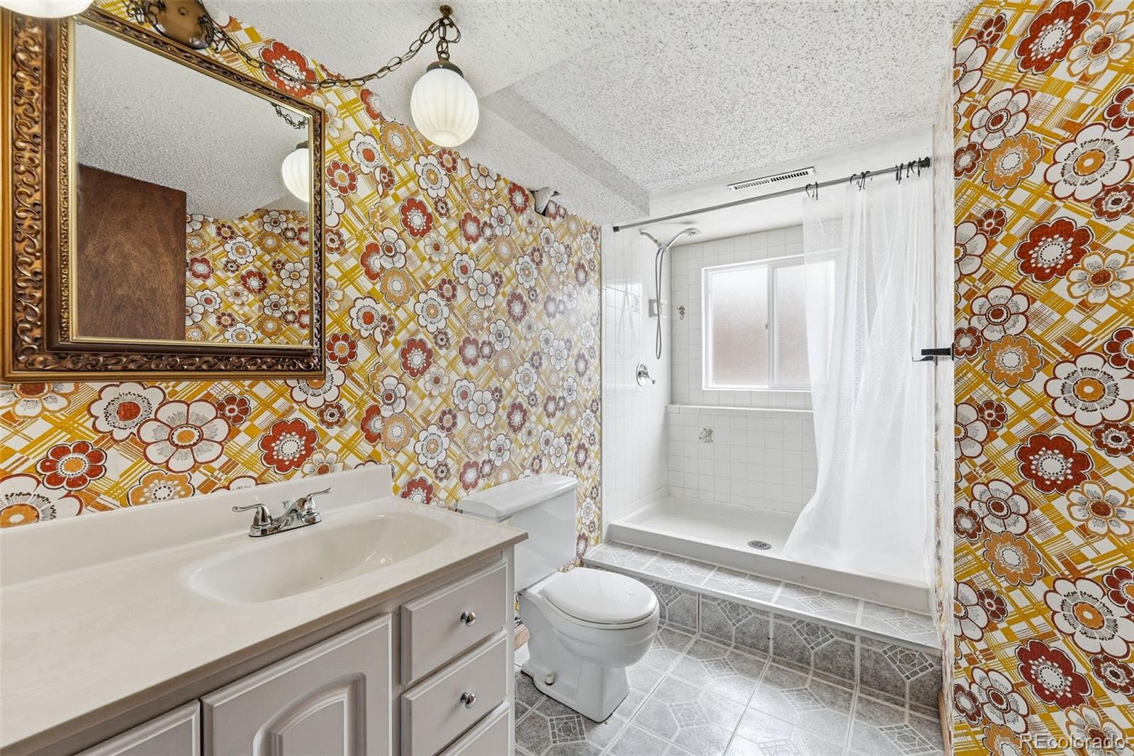 5559 Descanso Circle E