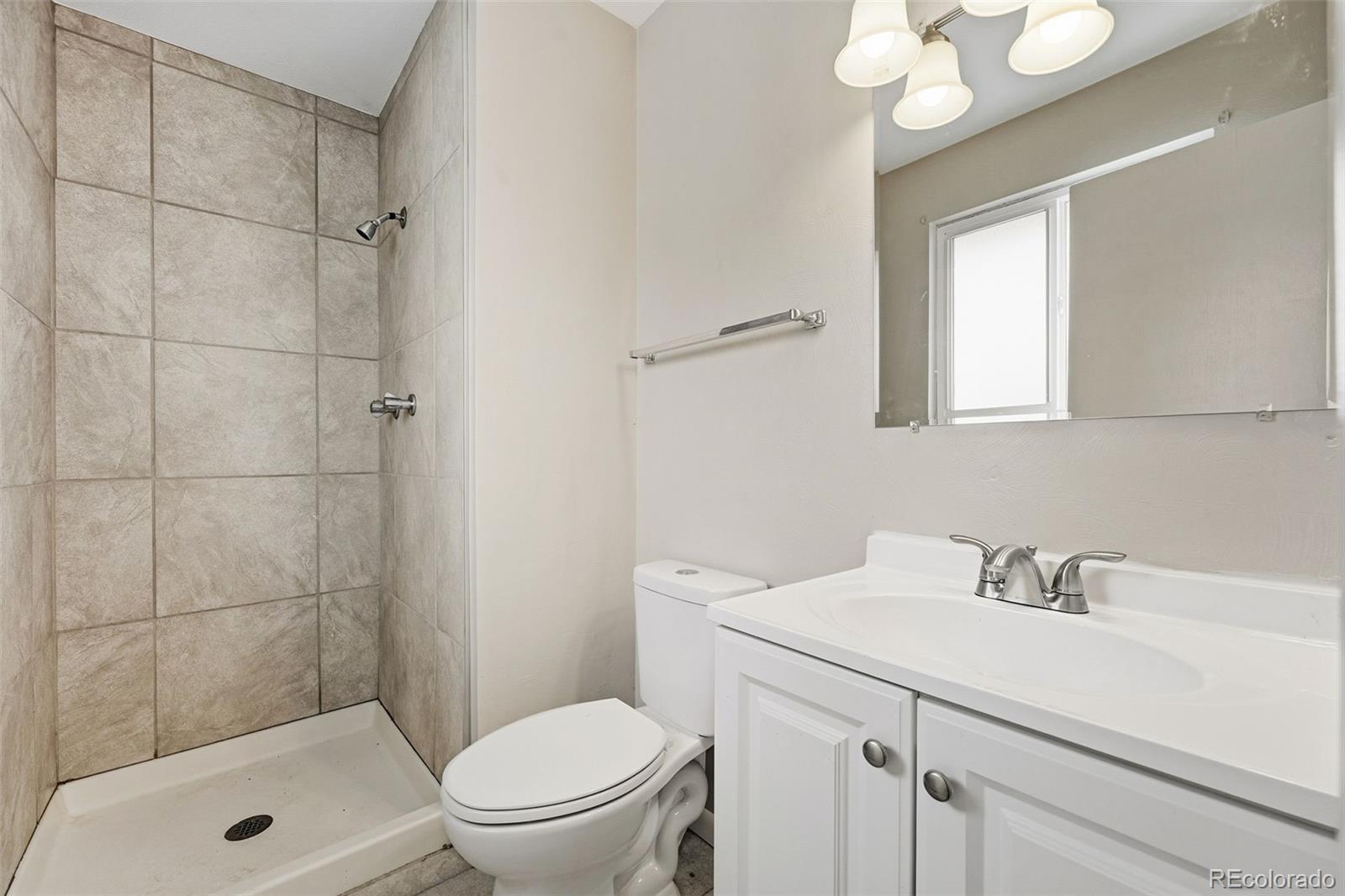 5559 Descanso Circle E