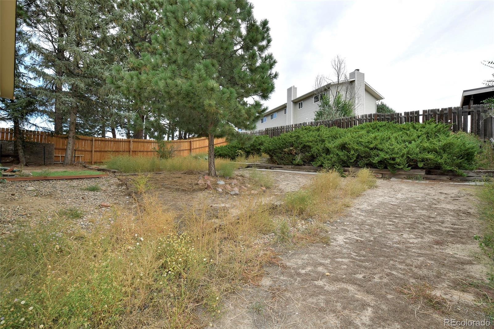 5559 Descanso Circle E