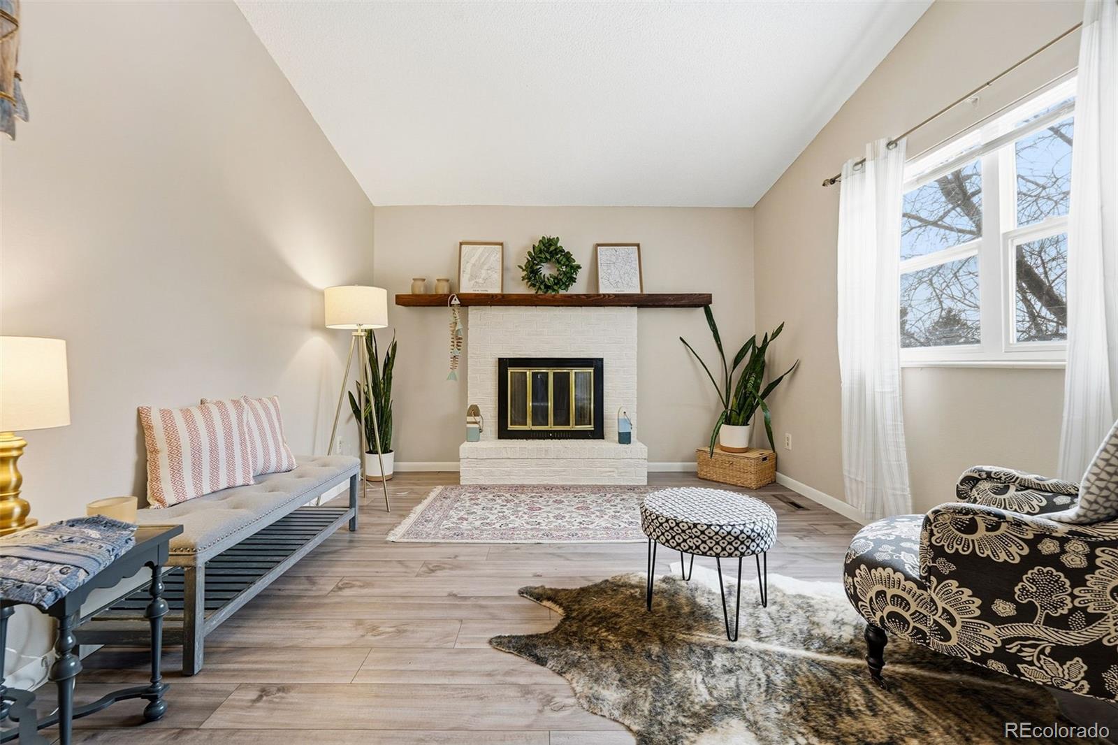 5559 Descanso Circle E