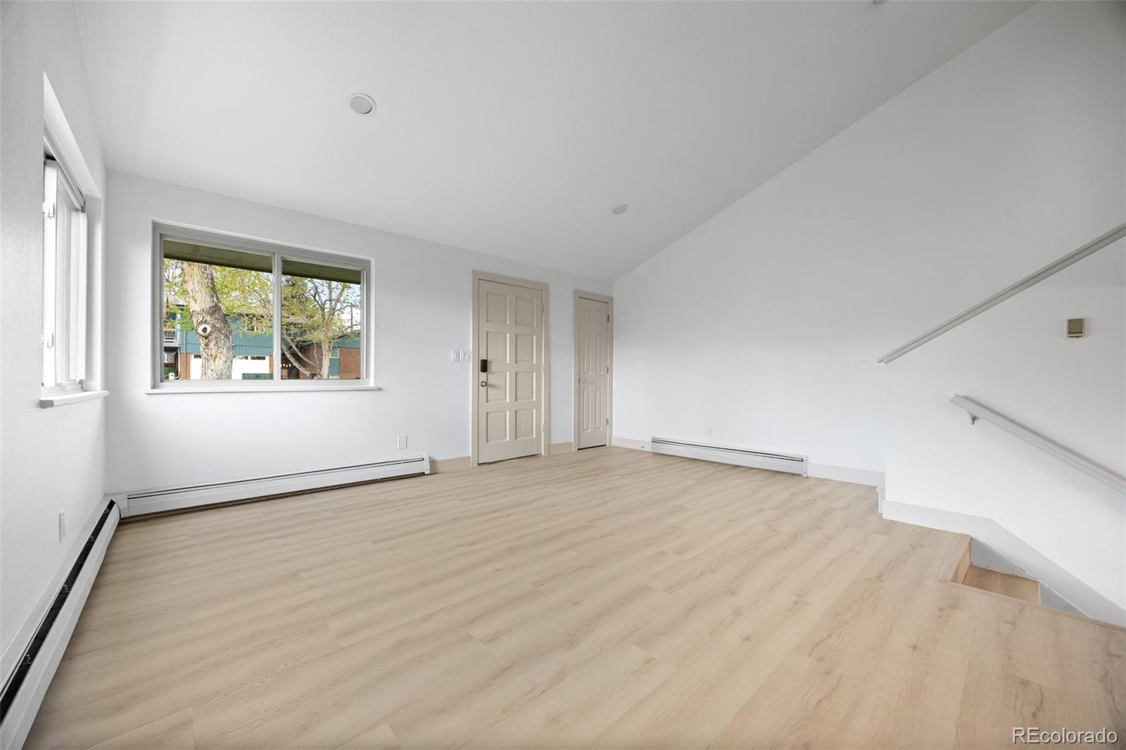 1000 - 1002 Zang Street