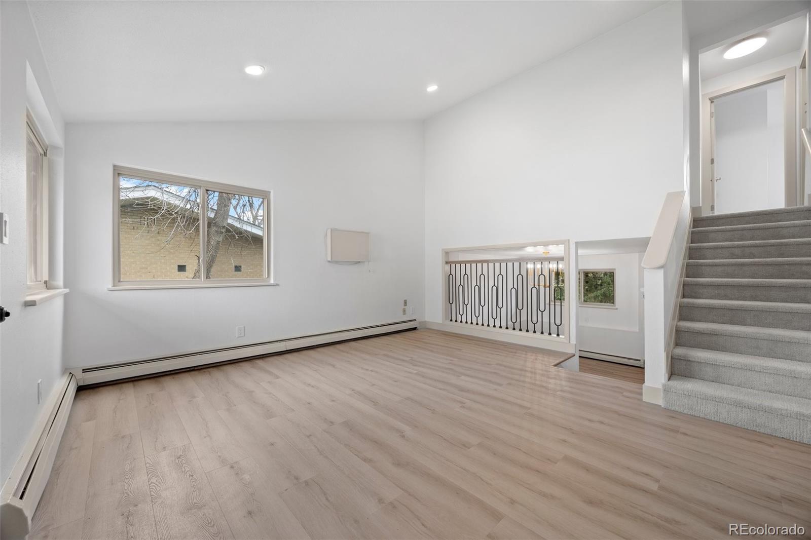 1000 - 1002 Zang Street