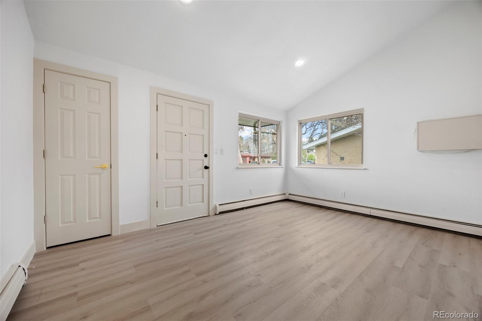 1000 - 1002 Zang Street